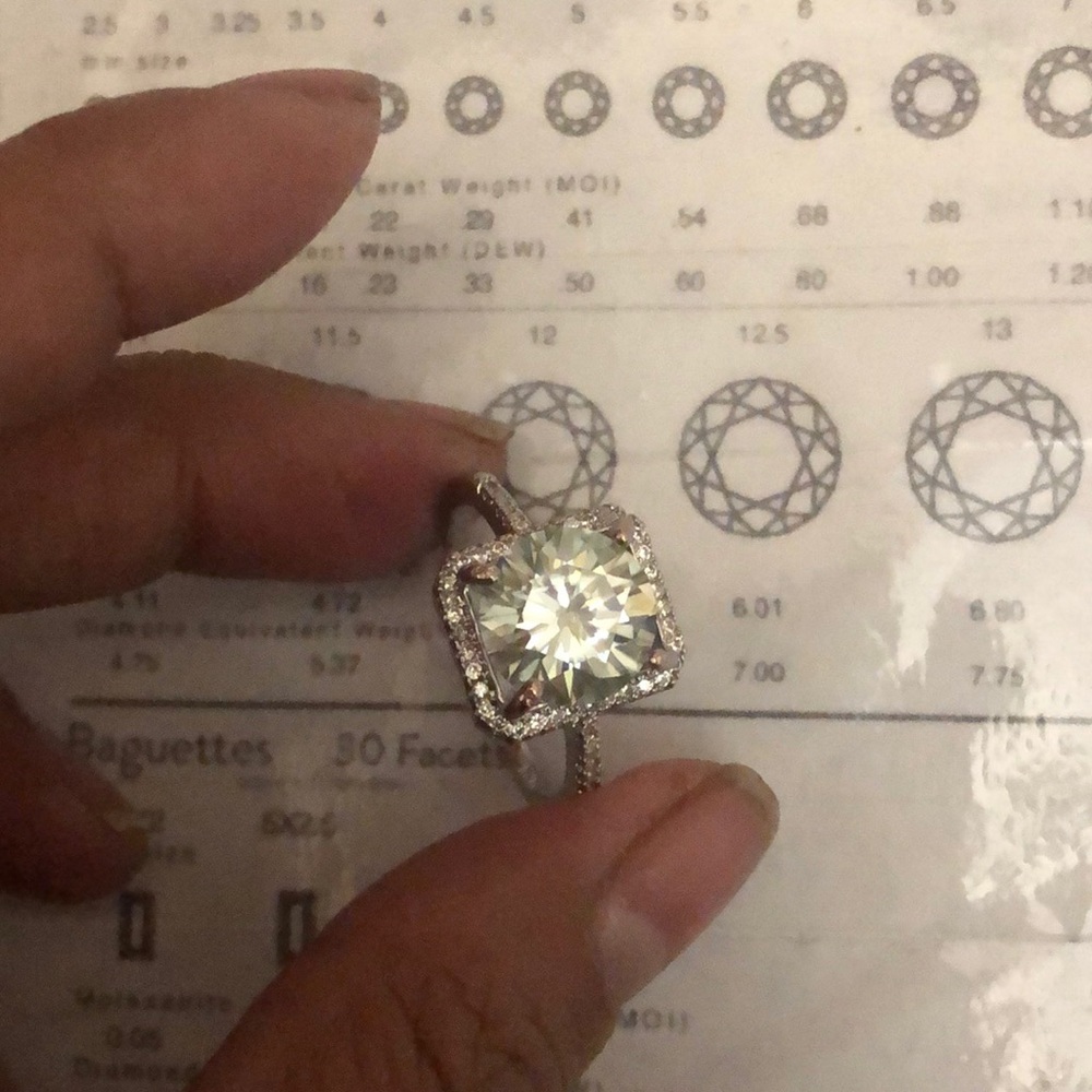 6 carat Moissanite ring 925